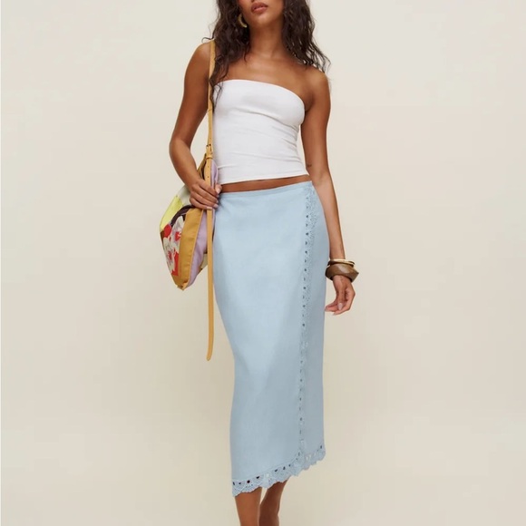 NWT Reformation Felicity Linen Midi Eyelet Trim Skirt Mineral Light Blue 8 - Picture 1 of 8